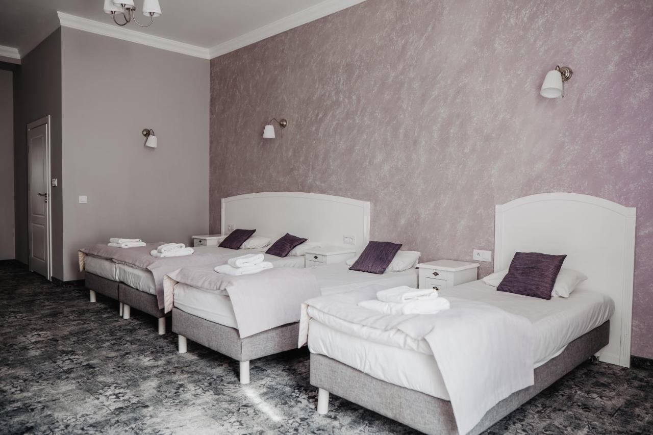 Palac Lacon Kazimierza Wielka Экстерьер фото